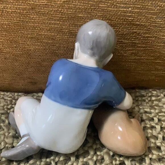 BING & GRONDAHL FIGURINE BOY WITH DACHSHUND 1951‎ - Picture 2 of 4